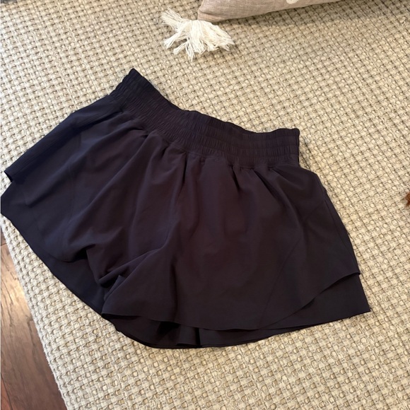 Lululemon Athletica Black Stretch Shorts - Picture 1 of 3